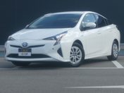 トヨタ プリウス Ｓ