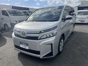 トヨタ ヴォクシー Ｘ