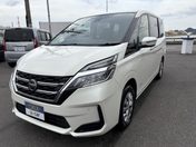 日産 セレナ　Ｓハイブリッド　４ＷＤ ＸＶ