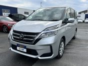 日産 セレナ　Ｓハイブリッド　４ＷＤ ＸＶ