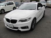 ＢＭＷ ２シリーズ　クーペ ２２０ｉ Ｓｐｏｒｔ