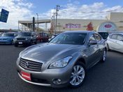 日産 フーガ　４ＷＤ ３７０ＧＴ　ＦＯＵＲ