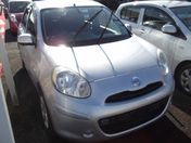日産 マーチ １２Ｓ　Ｖパッケージ