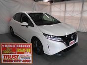 日産 ノート　４ＷＤ Ｘ　ＦＯＵＲ