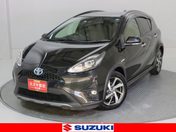 トヨタ アクア クロスオーバーグラム　期間限定目玉車　車
