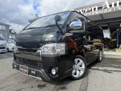 トヨタ ハイエースバン　２ＷＤ スーパーＧＬ　ロング