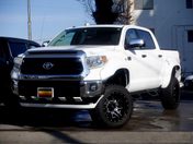 輸入　トヨタ タンドラ　４ＷＤ クルーマックス　リミテッド　Ｖ８