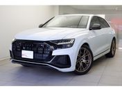 アウディ Ｑ８ ５０ＴＤＩ　クワトロ　Ｓライン　４ＷＤ　