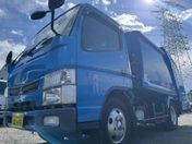 三菱 キャンター ２ｔ積プレス式パッカー車　ＭＴ