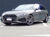 アウディ Ａ４ ４５　ＴＦＳＩ　クワトロ　Ｓライン
