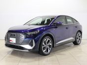 アウディ Ｑ４　ｅ－トロン ４０　Ｓライン