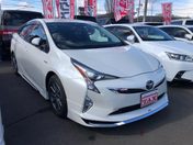 トヨタ プリウス Ｓセーフティプラス　純正９インチフルセグ