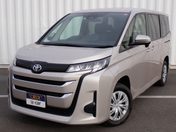 トヨタ ノア　４ＷＤ Ｘ