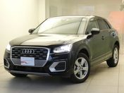 アウディ Ｑ２ 30　TFSI　スポーツ
