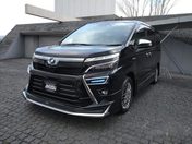 トヨタ ヴォクシー ハイブリッドＺＳ　煌　モデリスタエアロ・