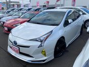 トヨタ プリウス Ｓツーリングセレクション　車輛評価５点／