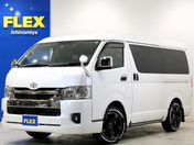 トヨタ ハイエースワゴン　４ＷＤ ワイド　ＧＬ　ロング　ミドルルーフ