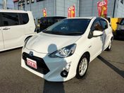 トヨタ アクア Ｓ　禁煙車　スマートキー　プッシュスター