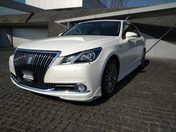 トヨタ クラウンマジェスタ Ｆバージョン　モデリスタエアロ・メーカー