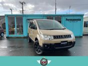 三菱 デリカ　Ｄ：５　４ＷＤ Ｇ　プレミアム