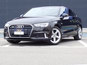 アウディ Ａ３　セダン ４０　ＴＦＳＩ　クワトロ　スポーツ