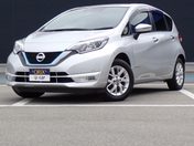 日産 ノート　４ＷＤ ｅ－ＰＯＷＥＲ　Ｘ　ＦＯＵＲ