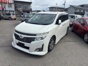 日産 エルグランド　４ＷＤ ３５０ハイウェイスター　アーバンクロム