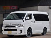 トヨタ ハイエースワゴン　４ＷＤ ＧＬ【Ｗ０２茶】