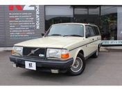 ボルボ ２４０　エステート ＧＬＥワゴン最終モデル　全塗装クリームベ