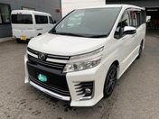 トヨタ ヴォクシー ＺＳ　煌