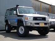 トヨタ ランドクルーザーバン ７０