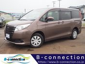 トヨタ ノア　４ＷＤ Ｘ