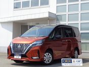 日産 セレナ　Ｓハイブリッド　４ＷＤ ハイウェイスター　Ｖ