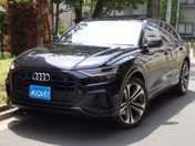 アウディ Ｑ８ ５５　ＴＦＳＩ　クワトロ　Ｓライン