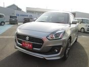スズキ スイフト　４ＷＤ ＨＹＢＲＩＤ　ＲＳ　３型