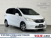 ホンダ フリード Ｇ　純正メモリーナビ　ＣＤ　キーレス　ド