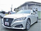 トヨタ クラウン　セダン　ハイブリッド Ｓ　Ｃパッケージ　クリアランスソナー　レ