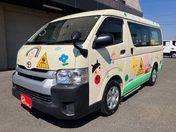 トヨタ ハイエースワゴン 幼児バス　２＋１２／１．５人乗り　ナビ