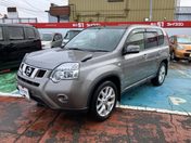 日産 エクストレイル　４ＷＤ ２０Ｘｔｔ
