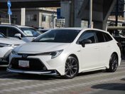 トヨタ カローラ　ツーリング　ハイブリッド Ｗ×Ｂ