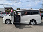 トヨタ ノア Ｘウェルキャブ助手席リフトアップシート車