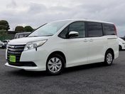 トヨタ ノア Ｘ