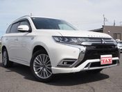 三菱 アウトランダーＰＨＥＶ Ｇプラスパッケージ　ワンオーナー　禁煙車