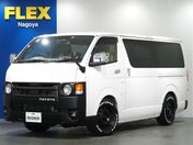 トヨタ ハイエースバン　２ＷＤ ５Ｄ２．０スーパーＧＬダークプライムⅡロ