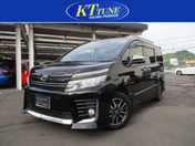 トヨタ ヴォクシー ＺＳ　煌