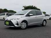 トヨタ ヴィッツ　ハイブリッド ハイブリッドＦ