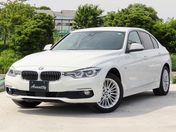 ＢＭＷ ３シリーズ　セダン ３２０ｉ　ラグジュアリー