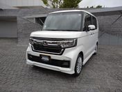 ホンダ Ｎ　ＢＯＸ　カスタム Ｌターボ　純正９インチナビ＆地デジ・バッ