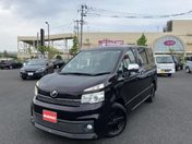トヨタ ヴォクシー　４ＷＤ ＺＳ　煌２