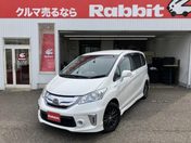 ホンダ フリード　ハイブリッド プレミアムエディション　９インチナビ　両